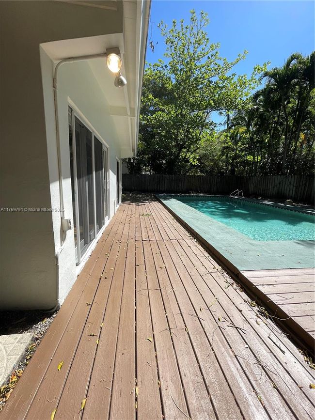 3700 Loquat Ave, House other with 4 bedrooms, 2 bathrooms and null parking in Coconut Grove FL | Image 7