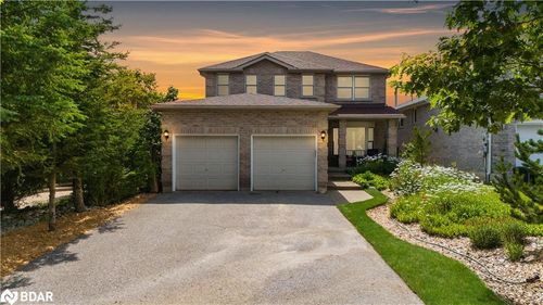 14 Meyer Ave, Barrie, ON, L4M6Y1 | Card Image