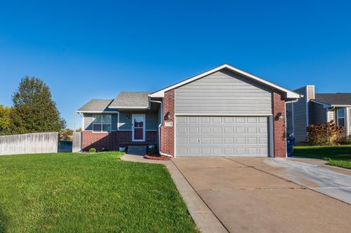 1726 N Black Oak Ct, Andover, KS, 67002-7550 | Card Image