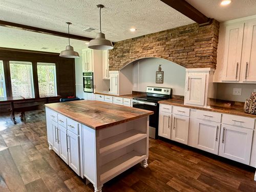 5080 Brown Ln, Vidor, TX, 77662-9791 | Card Image