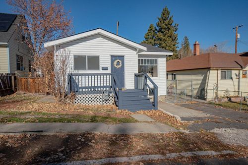 727 Roseway Dr, Klamath Falls, OR, 97601-2036 | Card Image