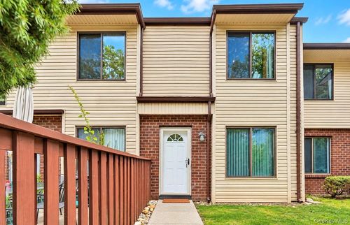 139 Birchwood Rd, Coram, NY, 11727-3676 | Card Image