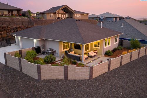 6747 Collins Rd, West Richland, WA, 99353-8339 | Card Image