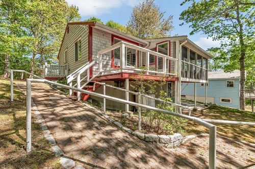 40 Lakeview Blvd, Plymouth, MA, 02360-2822 | Card Image