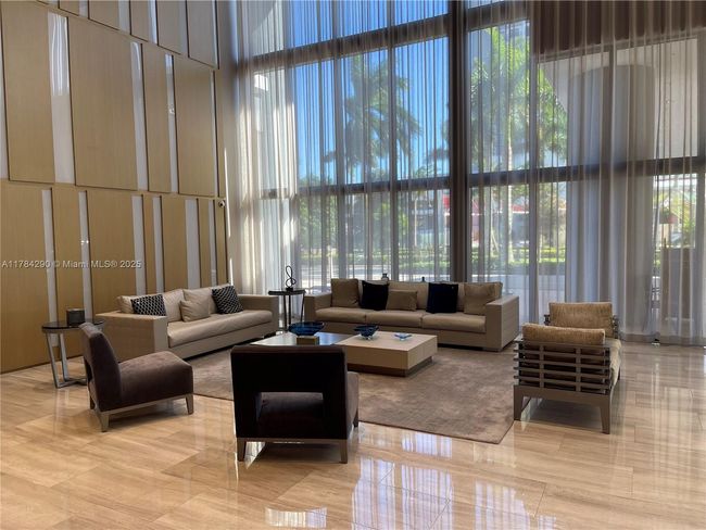 APT-1205 - 5300 Nw 85 Th Ave, Condo with 1 bedrooms, 1 bathrooms and null parking in Doral FL | Image 6