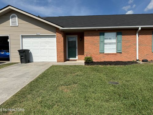 8051 Intervale Way, Powell, TN, 37849 | Card Image