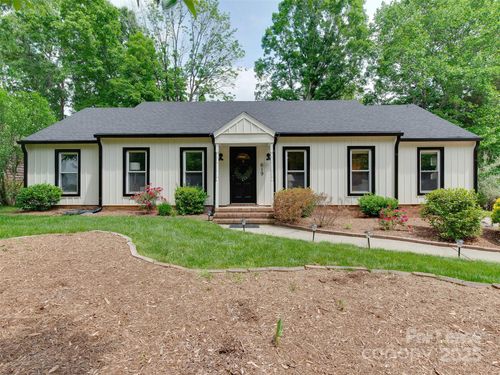 619 Fence Post Ln, Matthews, NC, 28105-0864 | Card Image