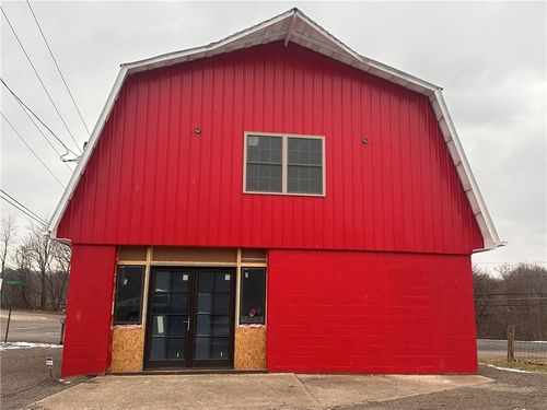 11 Clyde St, Ellwood City, PA, 16117-2452 | Card Image