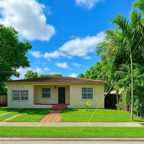 2225 Sw 11th Ter, Miami, FL, 33135-5006 | Card Image
