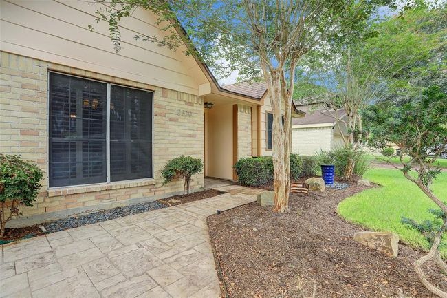 2510 Cobble Ridge Dr, House other with 3 bedrooms, 2 bathrooms and 2 parking in Sugar Land TX | Image 4