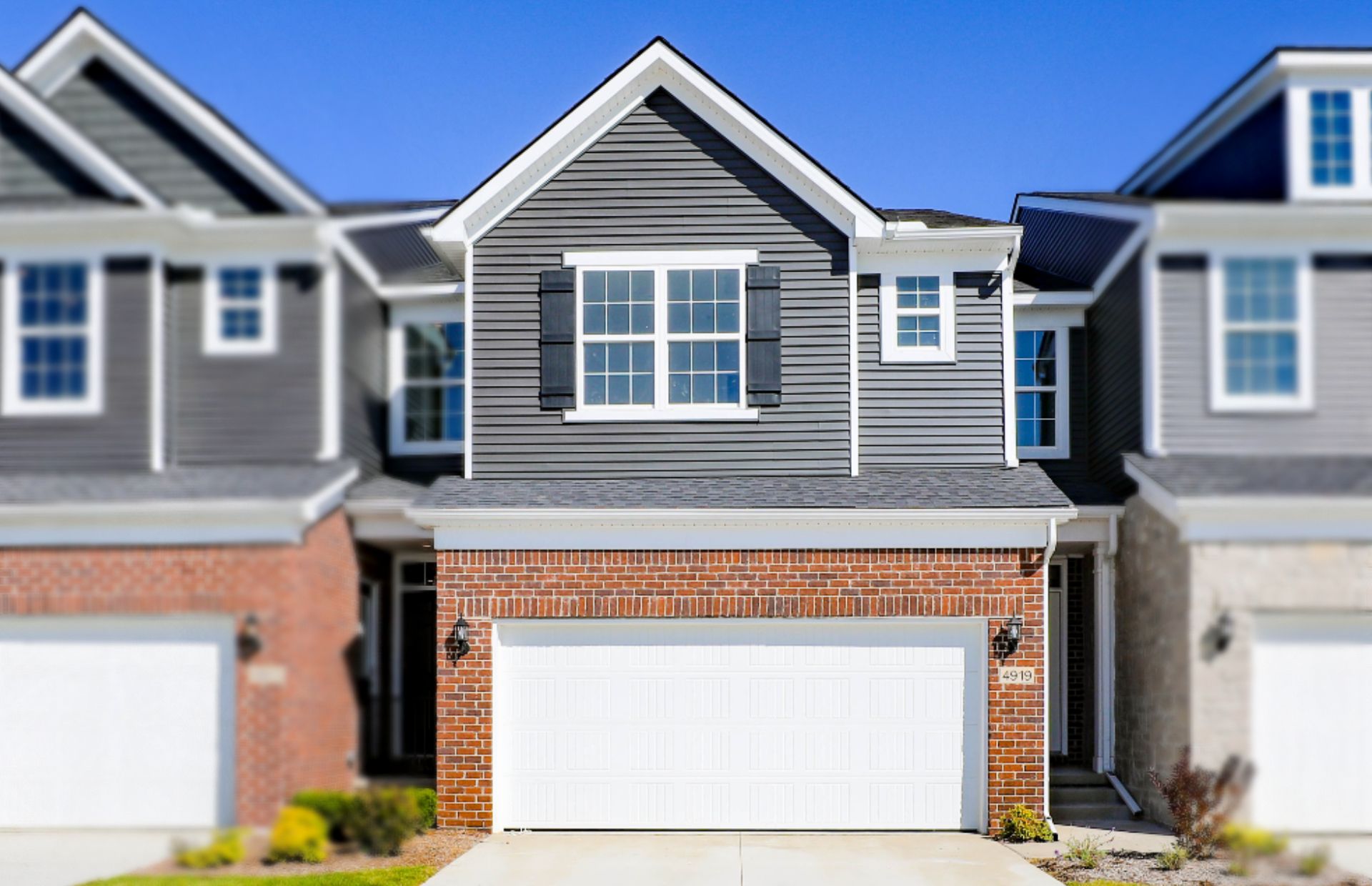 Nottingham Cir, Clarkston, MI 48346