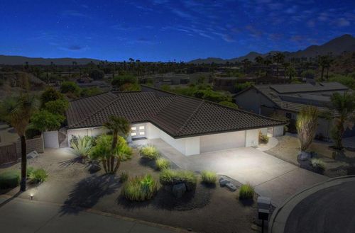 4 Saturn Cir, Rancho Mirage, CA, 92270-2920 | Card Image