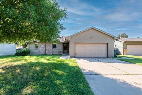 5635 E 39th St N, Bel Aire, KS, 67220-1963 | Card Image