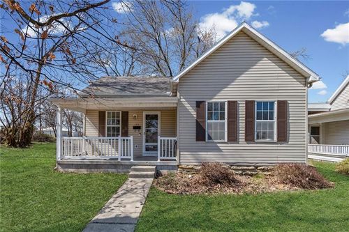 213 N 4th St, Clinton, MO, 64735-1529 | Card Image