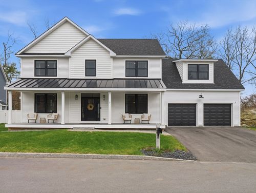 2 Winterberry Cir, Salisbury, MA, 01952-1461 | Card Image