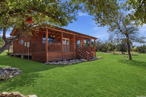 3035 Keese Rd, Fredericksburg, TX, 78624-2591 | Card Image