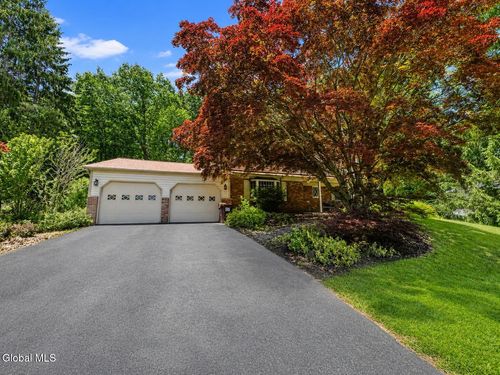 11 Hearthside Dr, Ballston Lake, NY, 12019-9126 | Card Image