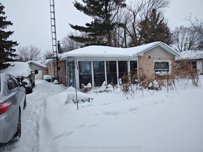 139 Summit Dr, House other with 2 bedrooms, 1 bathrooms and 5 parking in Caesarea ON | Image 4