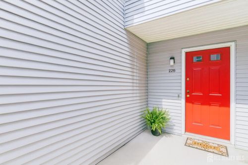 226 Bexley Ln, Piscataway, NJ, 08854-2183 | Card Image