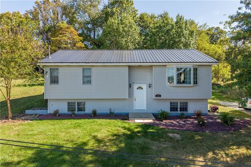 102 Forrest St, Bentleyville, PA, 15314-1521 | Card Image