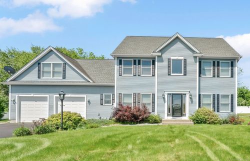 15 Lafountain Rd, Suffield, CT, 06078-2252 | Card Image