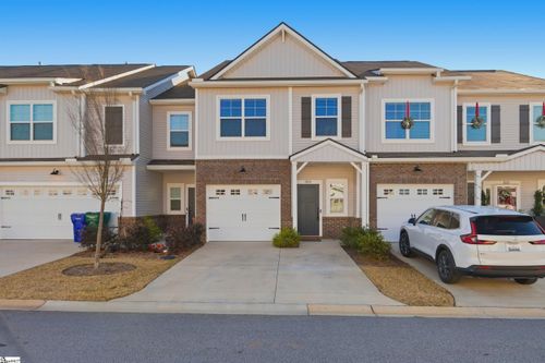 324 Hollenbeck Pl, Greenville, SC, 29607-4979 | Card Image