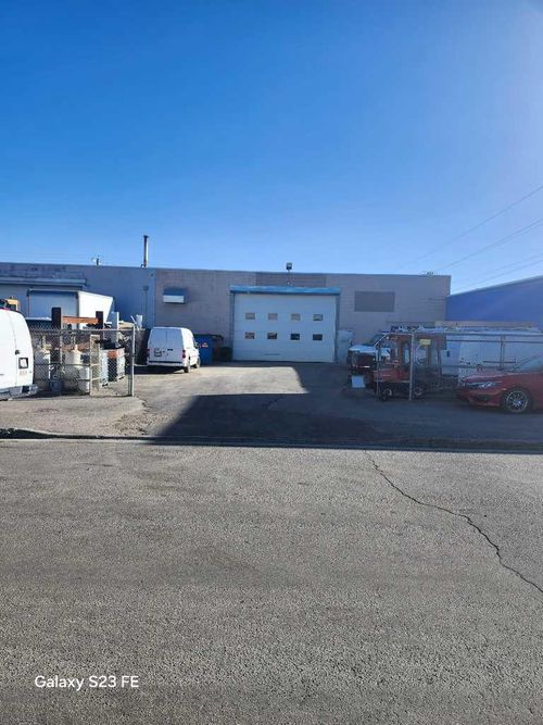 c-4224 16 St Se, Calgary, AB, T2G3S3 | Card Image