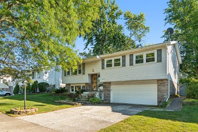 9003 Barberry Lane, House other with 3 bedrooms, 2 bathrooms and 2 parking in Hickory Hills IL | Image 3