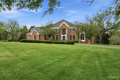 32 Huntleigh Downs Road, Frontenac, MO, 63131 | Card Image