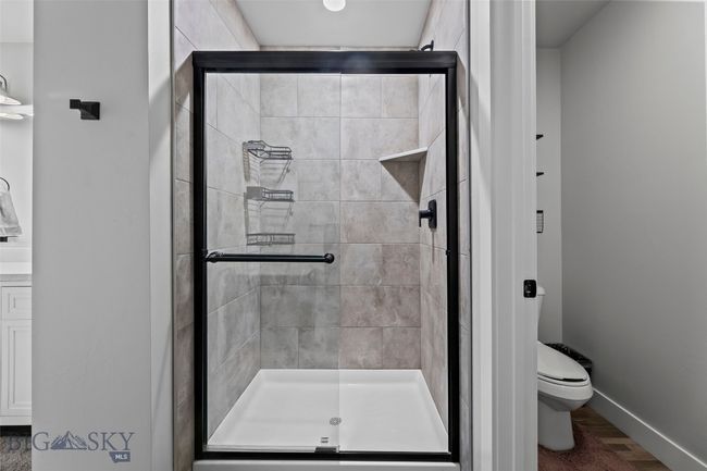 Master Bathroom | Image 40