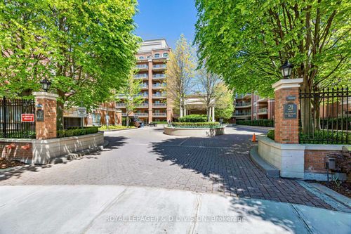 518-21 Burkebrook Place, North York, ON, M4G0A2 | Card Image