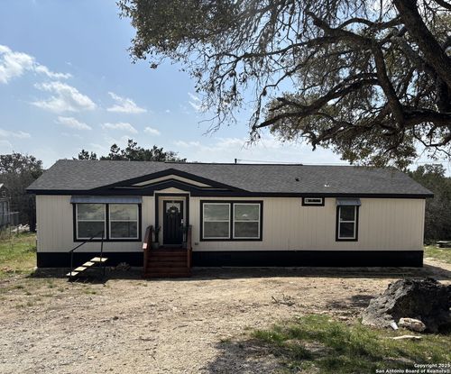 320 Fawn Dr, Spring Branch, TX, 78070-4711 | Card Image