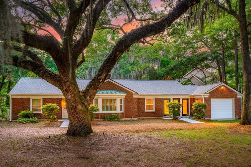 562 Fort Johnson Rd, Charleston, SC, 29412-9174 | Card Image