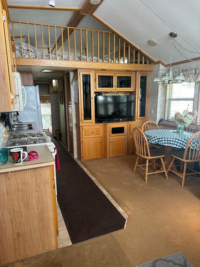 Kitchen Dining.JPEG | Image 9