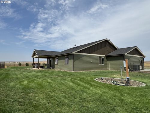 1818 Centerville Hwy, Centerville, WA, 98613-2820 | Card Image