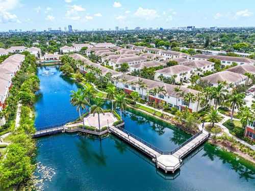 126 Sw 7th Ct, Pompano Beach, FL, 33060-8398 | Card Image