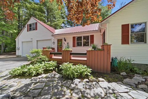 19 Deer St, Tilton, NH, 03276-5402 | Card Image