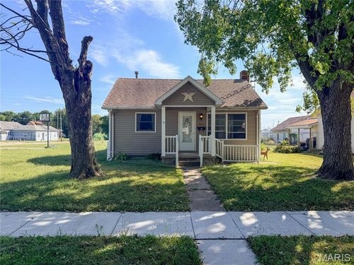 1814 Miller Ave, Hillsboro, IL, 62049-1618 | Card Image