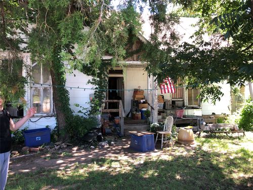 301 Elba St, Bowie, TX, 76230-4907 | Card Image
