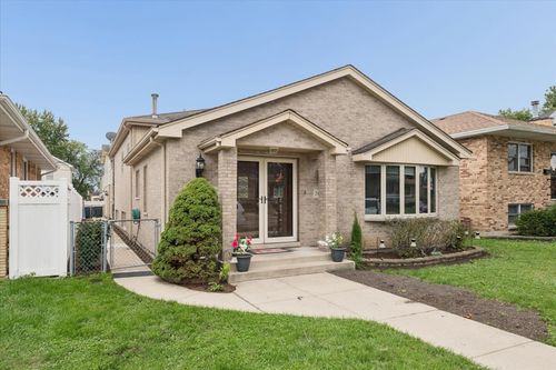 7645 W Rascher Avenue, Chicago, IL, 60656 | Card Image