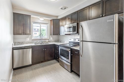 apt-3-1909 Gardenia Ave, Royal Oak, MI, 48067-2130 | Card Image