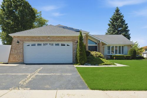 18601 Becker Ter, Country Club Hills, IL, 60478-4437 | Card Image