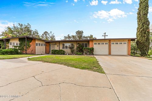3015 Fairway Dr, Las Cruces, NM, 88011-4912 | Card Image