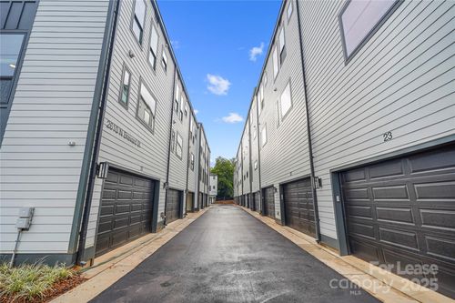 28-411 Charles Ave, Charlotte, NC, 28205-1001 | Card Image