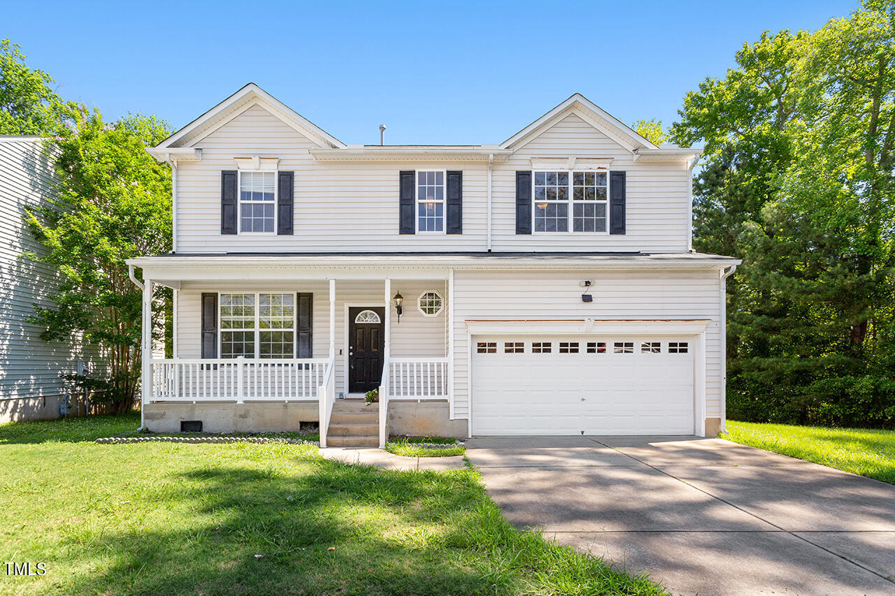 Jasper Point Dr, Holly Springs, NC 27540