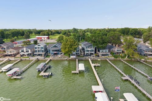 2101 N Shore Dr, Clear Lake, IA, 50428-1064 | Card Image