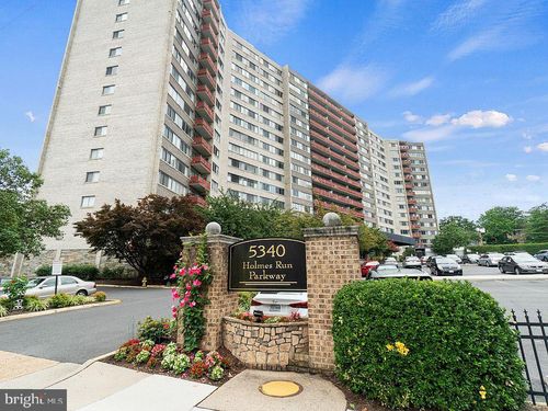 unit-216-5340 Holmes Run Pkwy, ALEXANDRIA, VA, 22304-2813 | Card Image