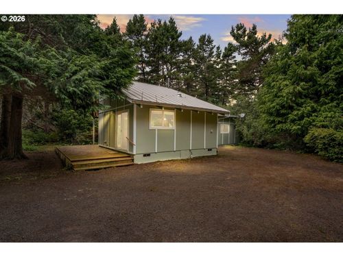 88046 Leeward Dr, Florence, OR, 97439 | Card Image