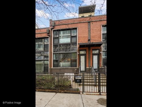 917 Kingsbury St, Chicago, IL, 60610-7431 | Card Image