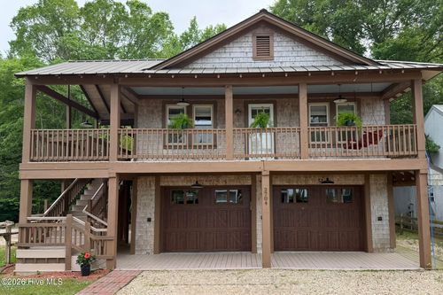 2704 Waccamaw Shores Rd, Lake Waccamaw, NC, 28450-9438 | Card Image